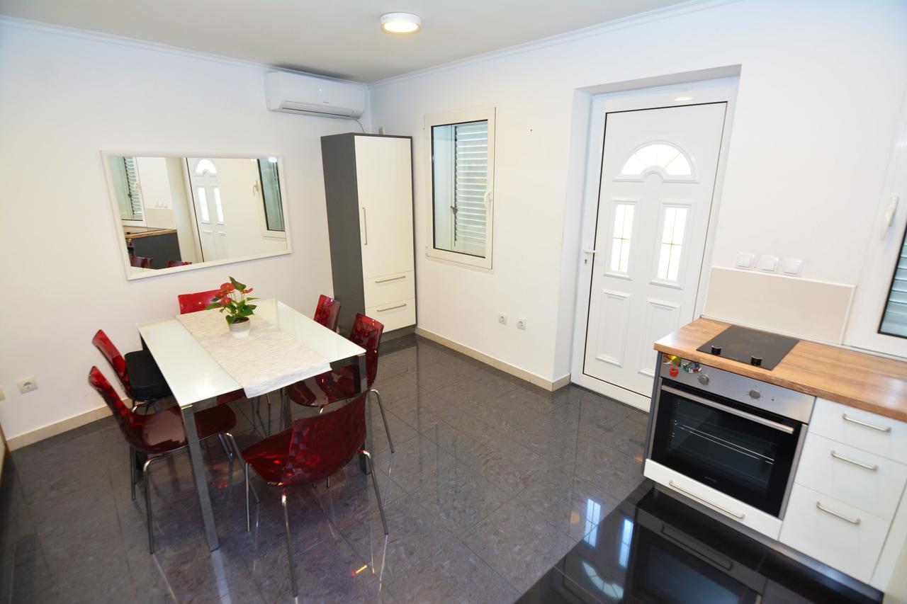 Tropicoco Apartments Tivat Exterior foto