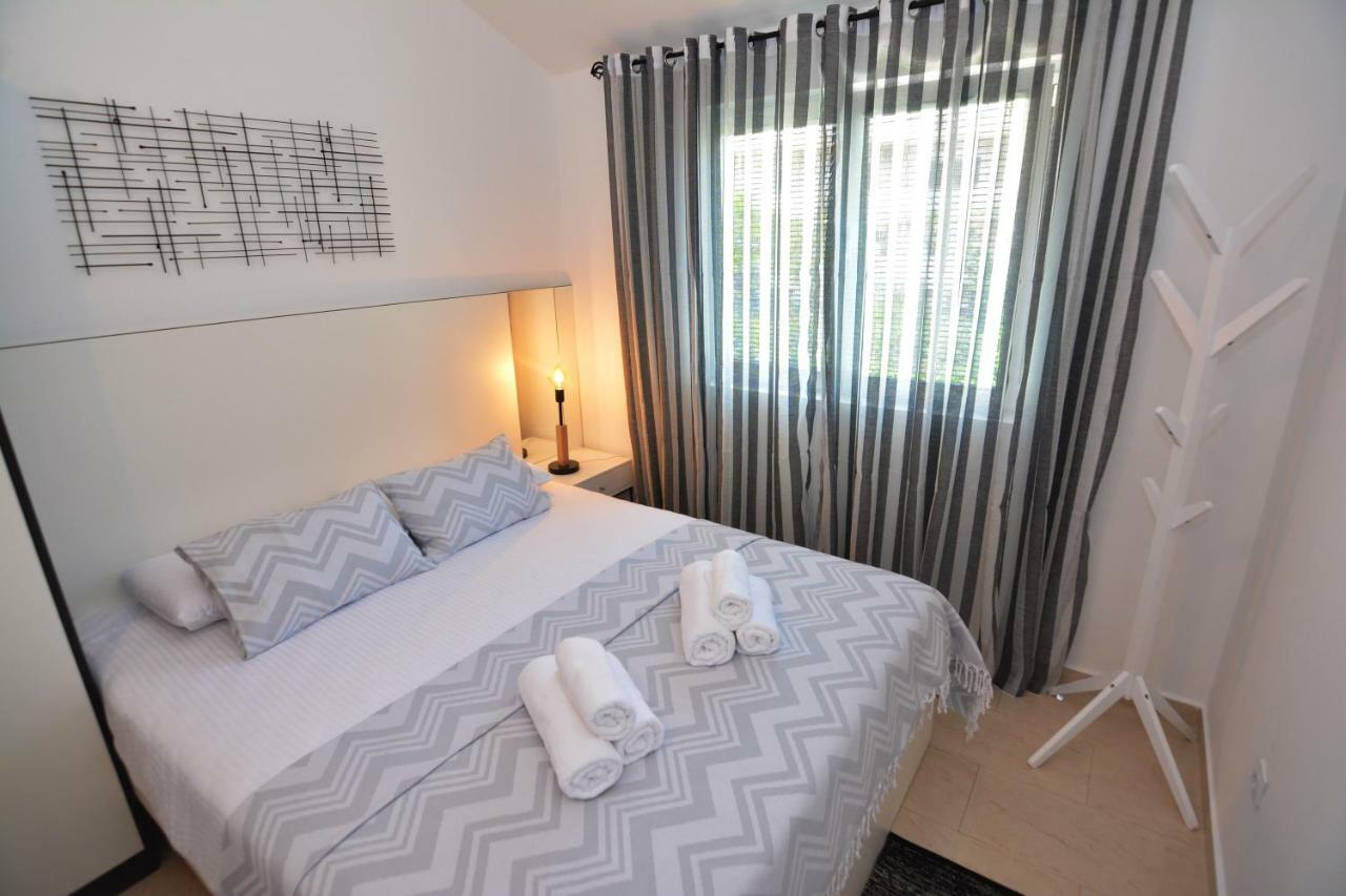 Tropicoco Apartments Tivat Exterior foto
